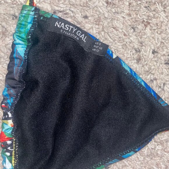 NastyGal Black and Green Tropical String Bikini Set - Picture 5 of 6